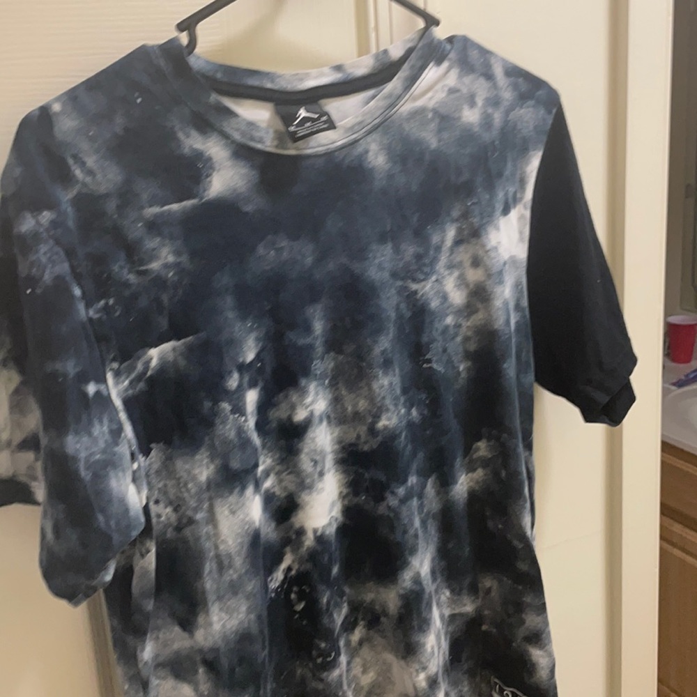 Medium Jordan tee